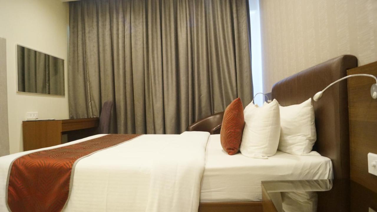 V 7 Hotel Ченнаї Номер фото
